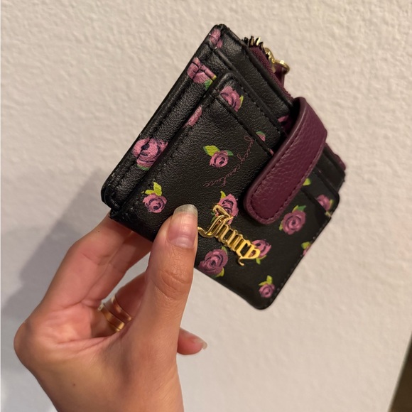Juicy Couture Black Floral Card Wallet with Plum Strap and Gold Logo - Picture 2 of 5